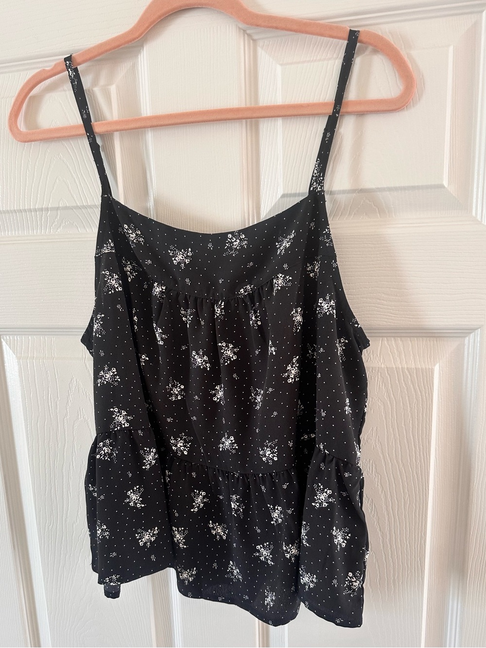 Nine Britton Black Floral Cami Tank Top Women’s Large Adjustable Straps